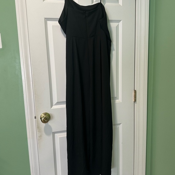 Elegant Black Jumpsuit - Picture 5 of 10